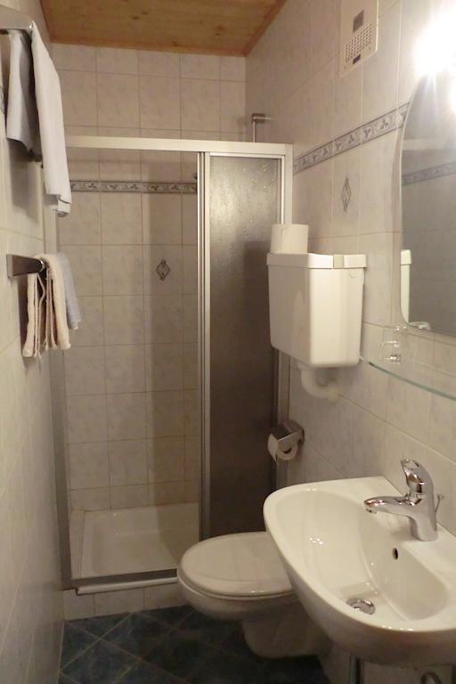 Weisses Roessl Werfen Hotel Kamer foto