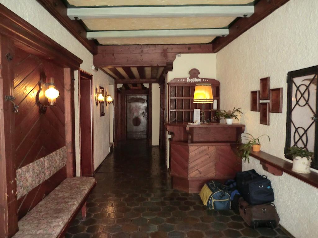 Weisses Roessl Werfen Hotel Buitenkant foto