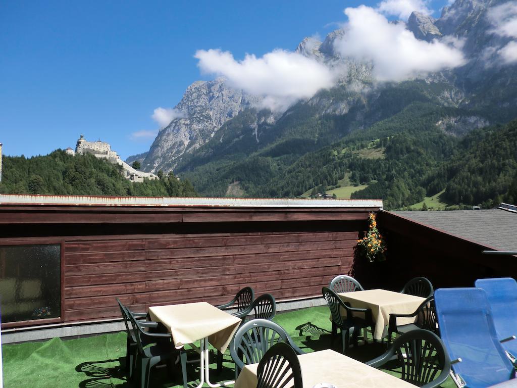 Weisses Roessl Werfen Hotel Buitenkant foto