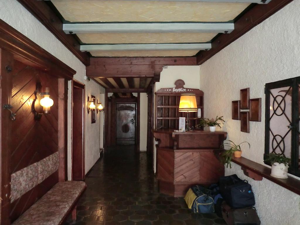 Weisses Roessl Werfen Hotel Buitenkant foto